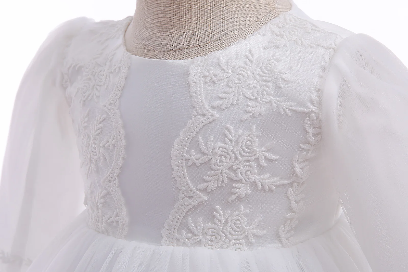 فستان للفتيات الصغيرات أبيض مط - مراجعة Baby Clothing Yarn وسعره