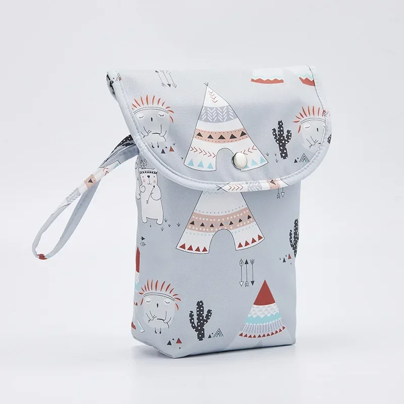 حقيبة منظم حفاضات الأطفال قابل - مراجعة Baby Clothing Hamper وسعره